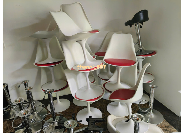 Bộ Bàn Ghế Tulip Thanh Lý Giá Rẻ - Sang Trọng, Chất Lượng 